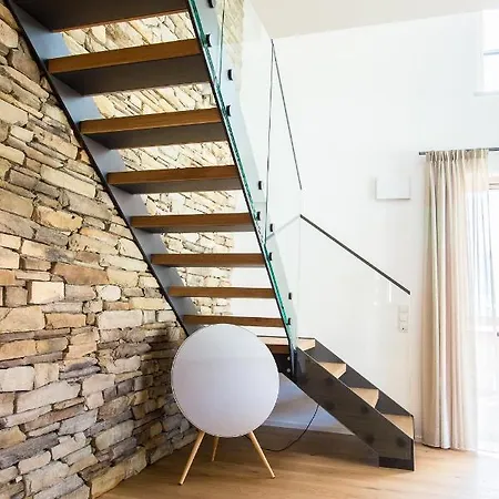 Penthouse Nr 9 * אוברשטאופן