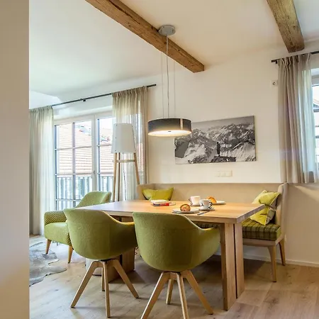 Penthouse Nr 9 * אוברשטאופן
