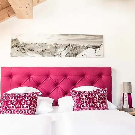 Penthouse Nr 9 *